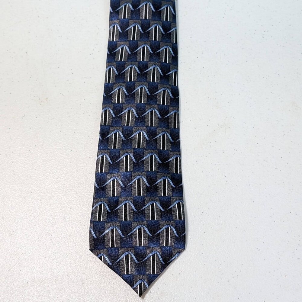 Louis‎ Roth 100% Silk Made In USA Necktie Blue Black & White Very Nice